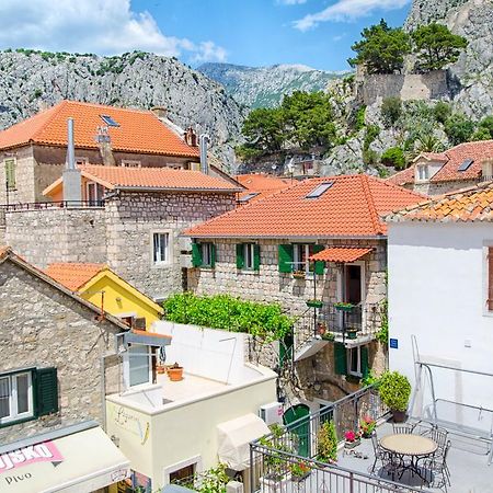 Apartment Mandic Omis Exterior photo